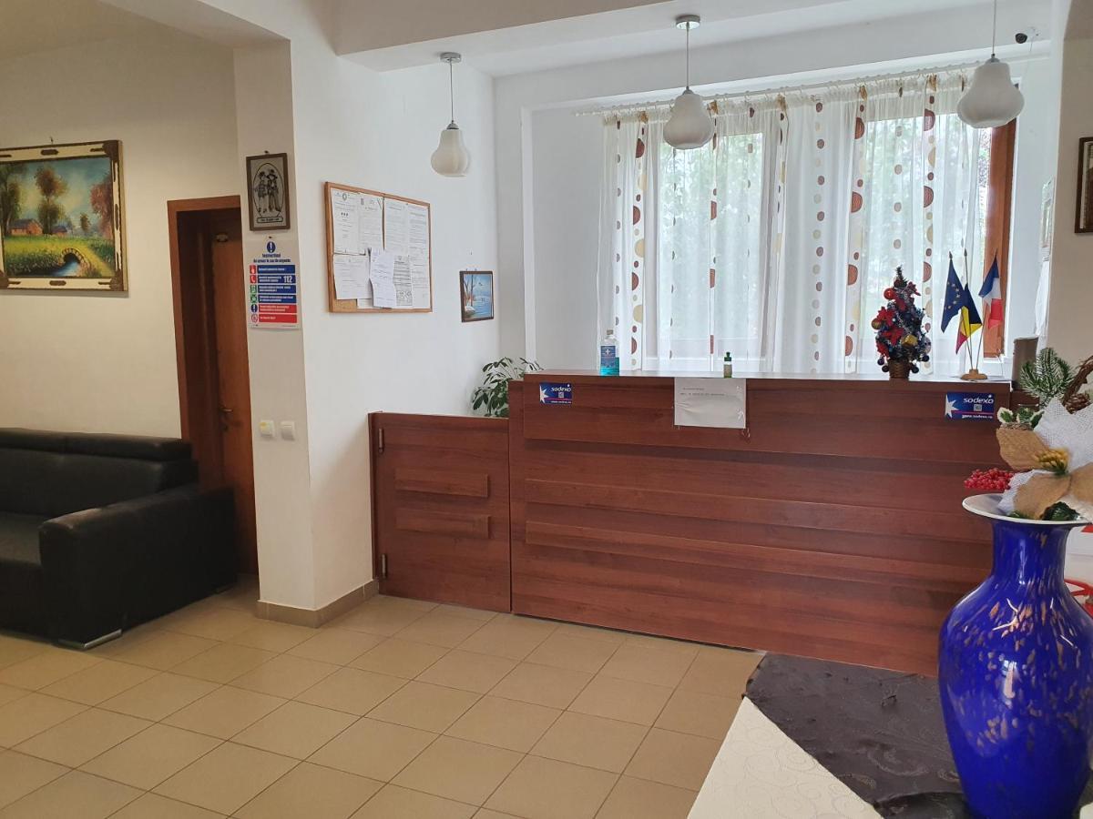Pensiunea Anais Tetoiu Zewnętrze zdjęcie